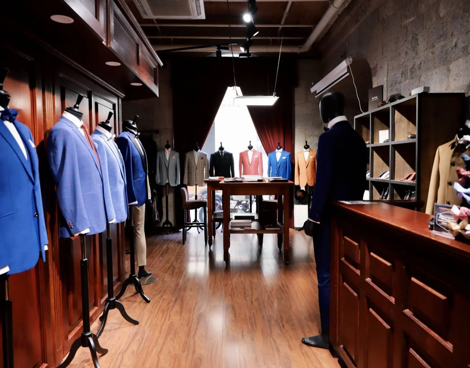 votre-costume-sur-mesure-aix-lyon-et-marseille