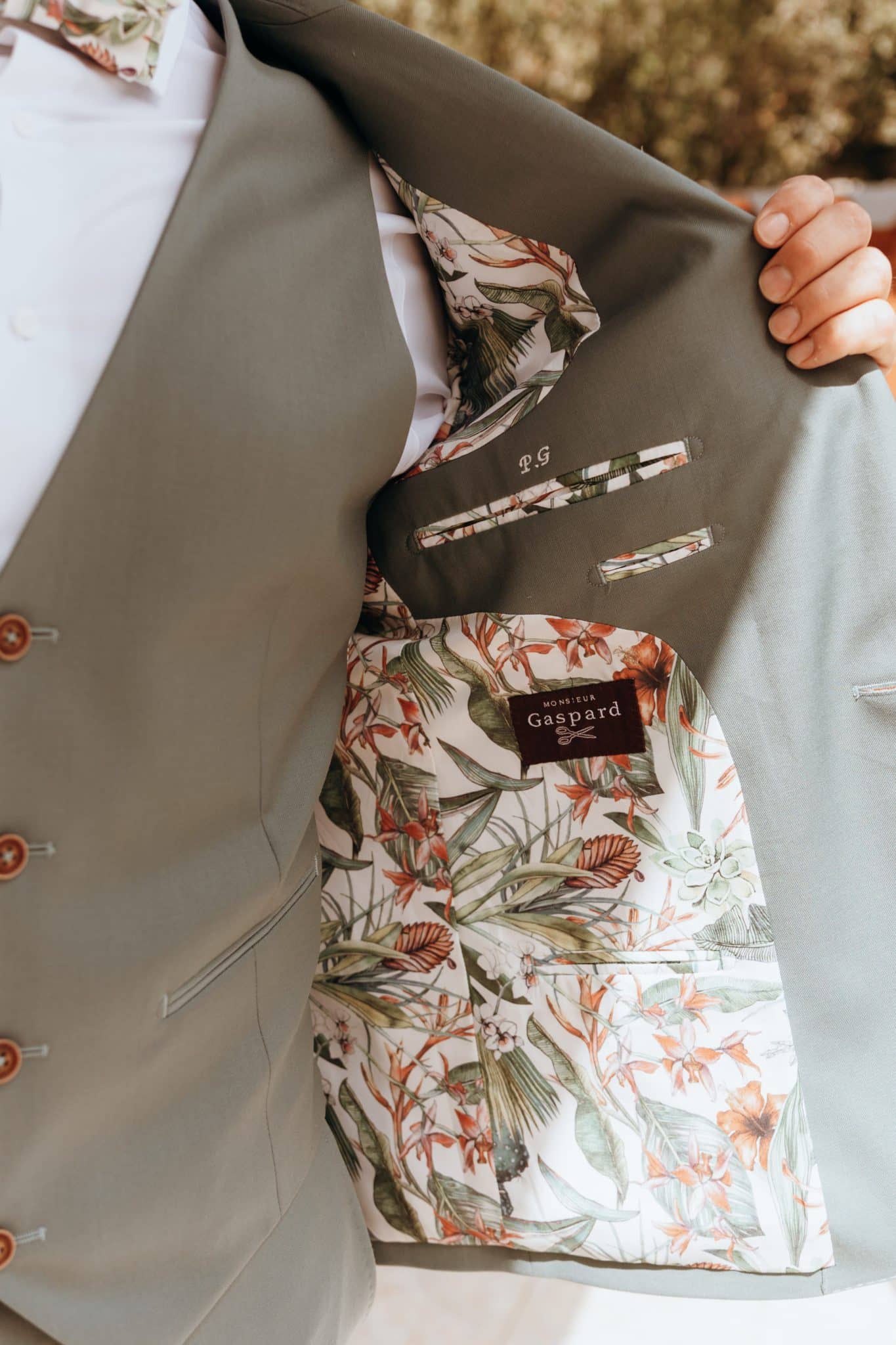 Doublure costume mariage jungle