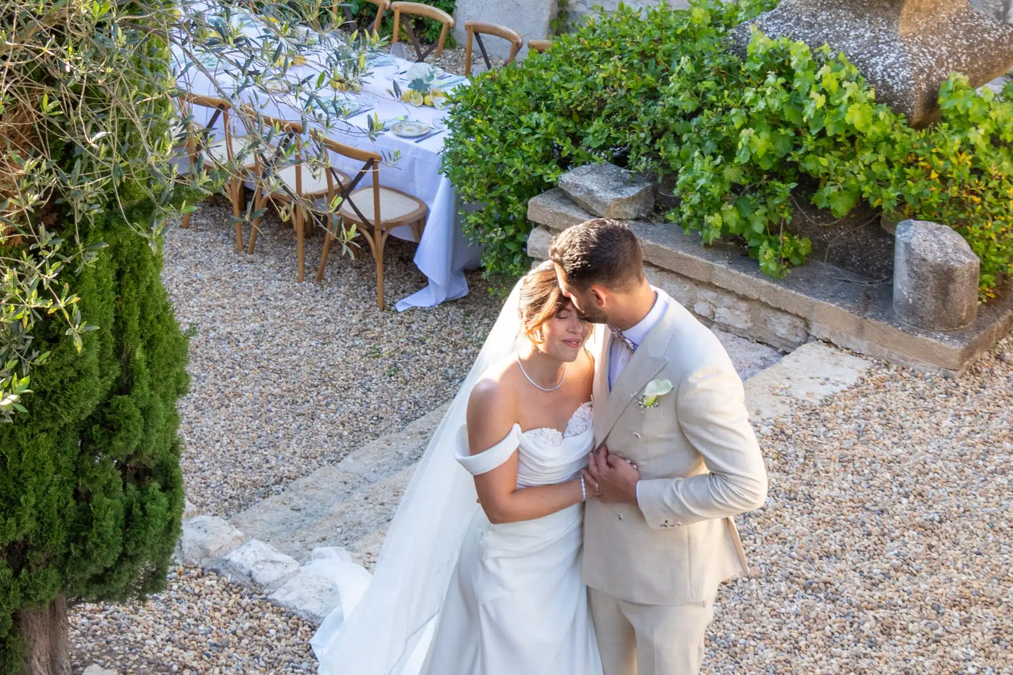 costume beige mariage dolce vita